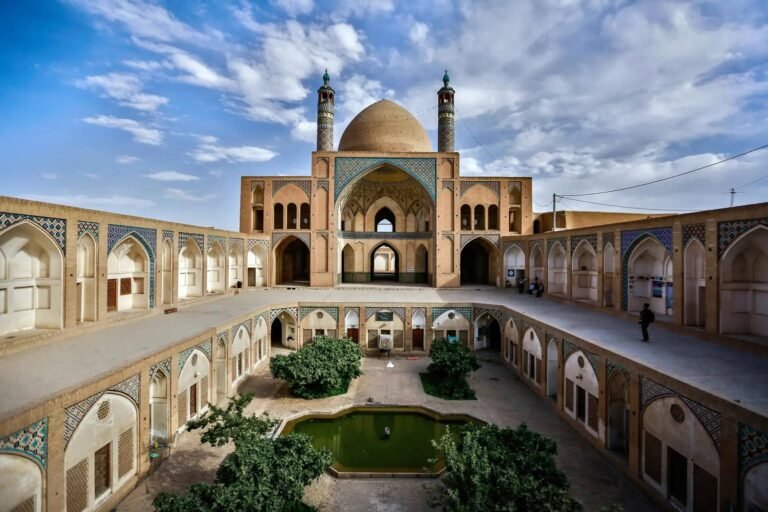 agha bozorg mosque kashan pardisan